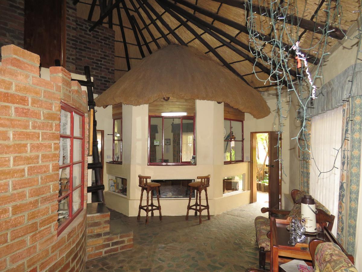 Parrot Lodge Bulawayo Exteriör bild