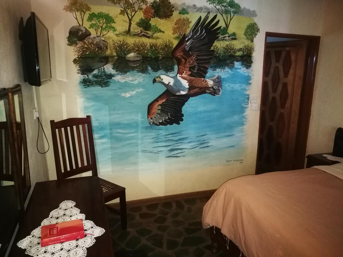 Parrot Lodge Bulawayo Exteriör bild