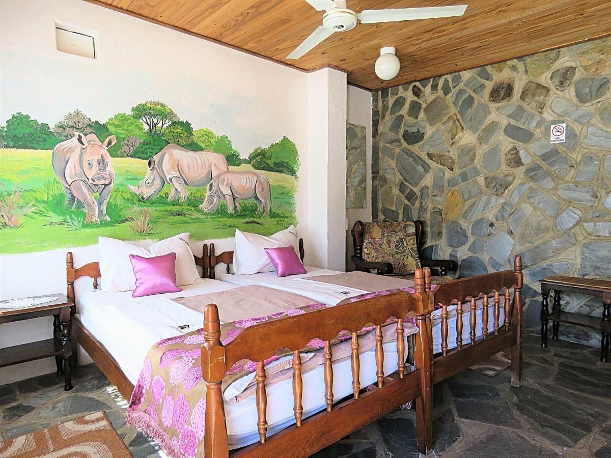 Parrot Lodge Bulawayo Exteriör bild